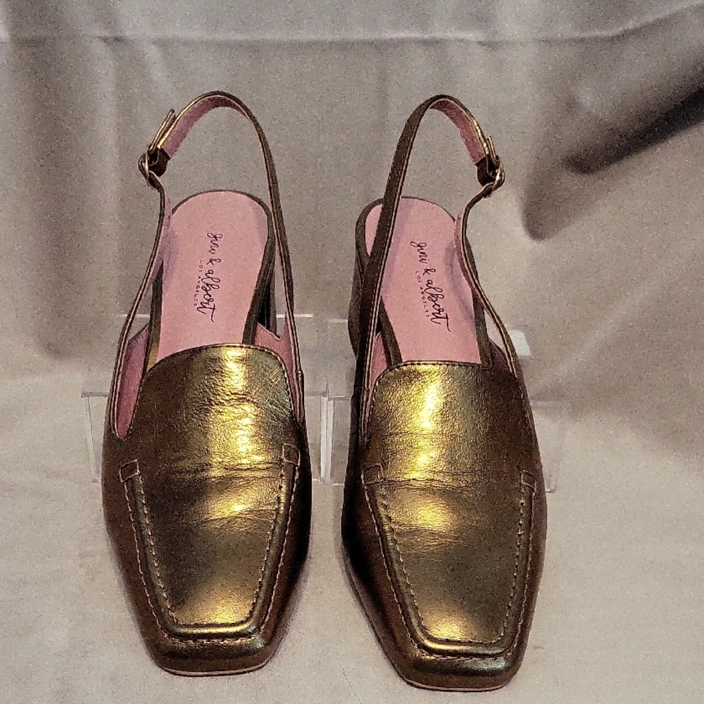 Gold Metallic Flats Sleek Slingback Design